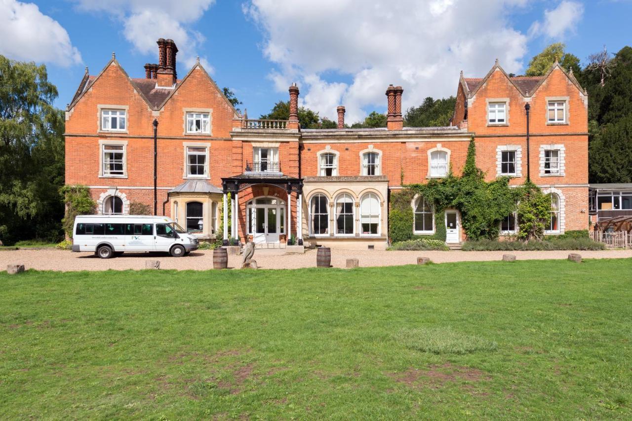 Fsc Juniper Hall Hostel 미클레엄 외부 사진